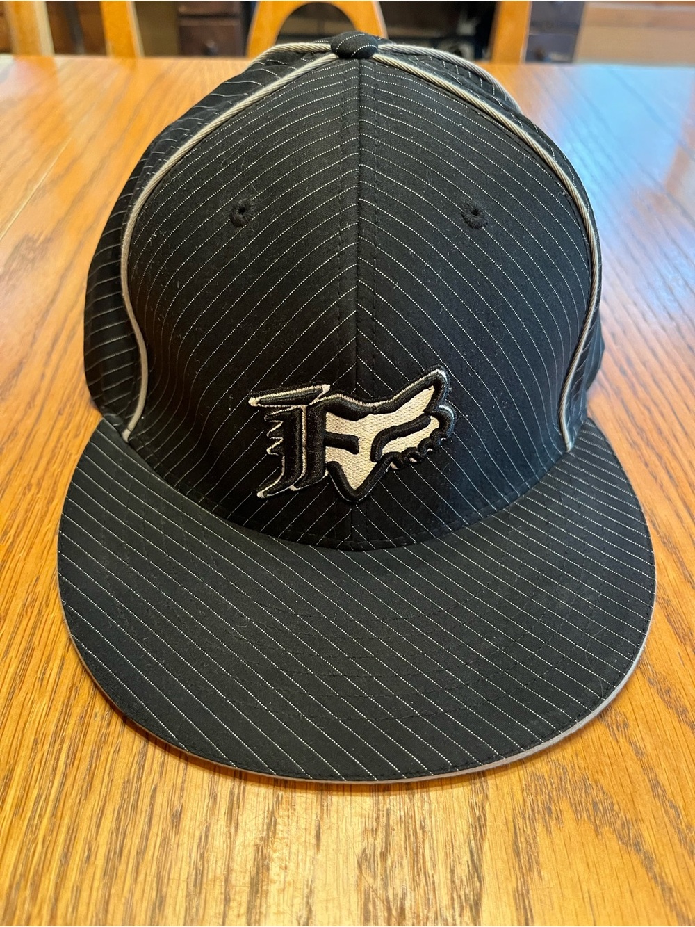 Fox Racing Flex-fit Hat Black Pinstripe Flat-Brim Hat with White Logo Size L/XL